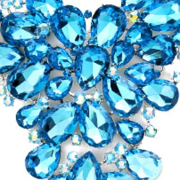 Aqua Blue Crystal Teardrop Cluster Vine Necklace & Matching Earrings - Picture 3 of 6